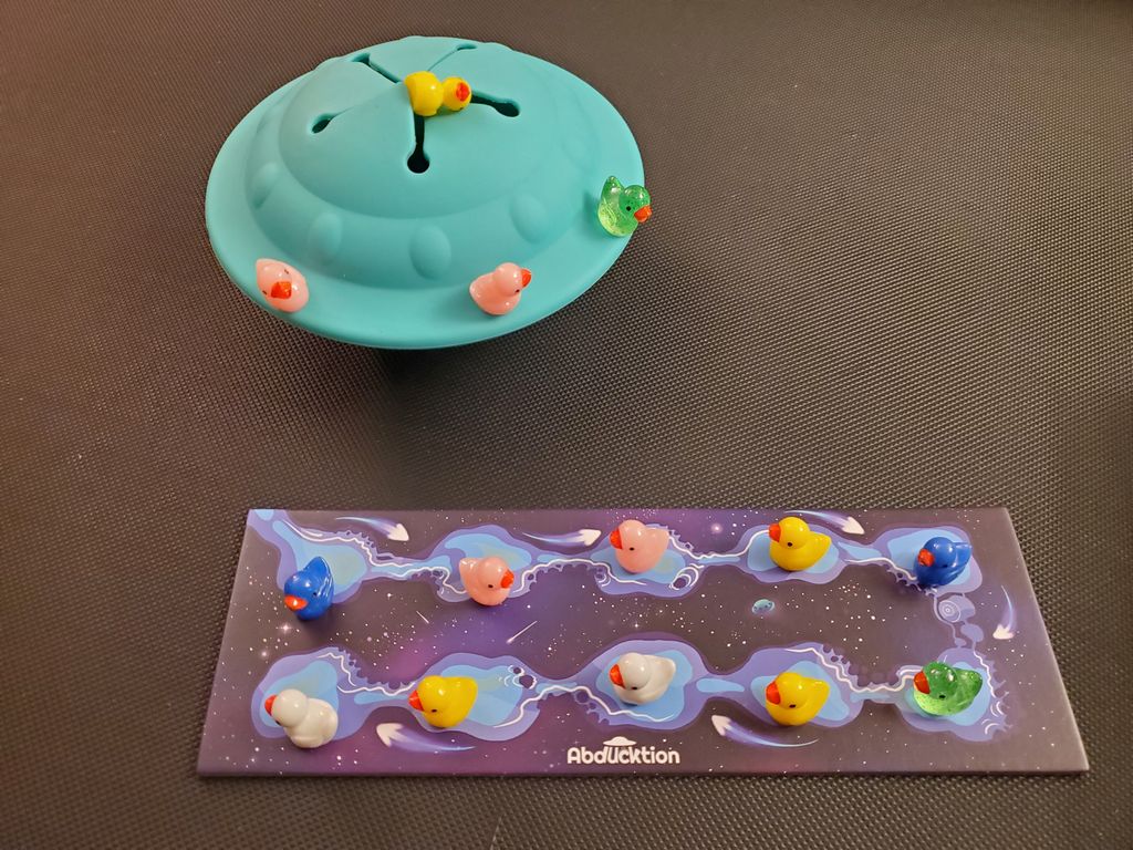 Illustration 3 de Abducktion: A Weirdly Strategic Game of Duck Kidnapping