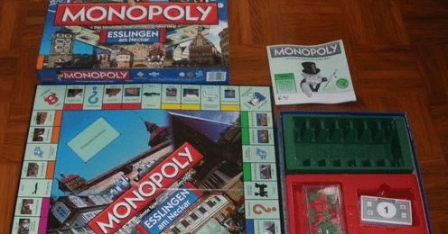 新品登場 Monopoly: BoardGameGeek | Game Board | Esslingen 