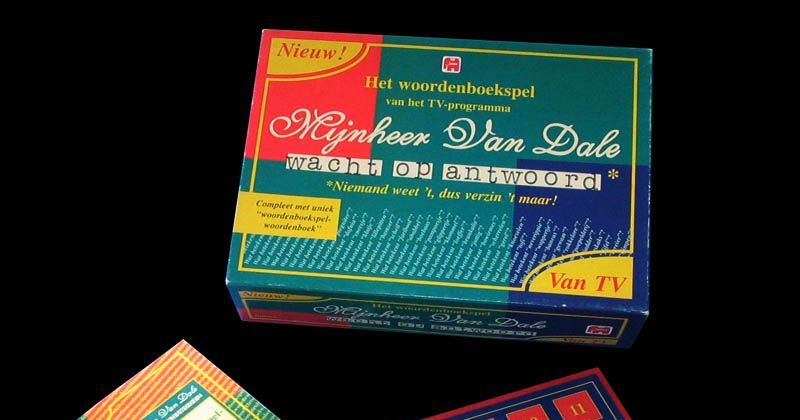 Mijnheer Van Dale wacht op antwoord | Board Game | BoardGameGeek