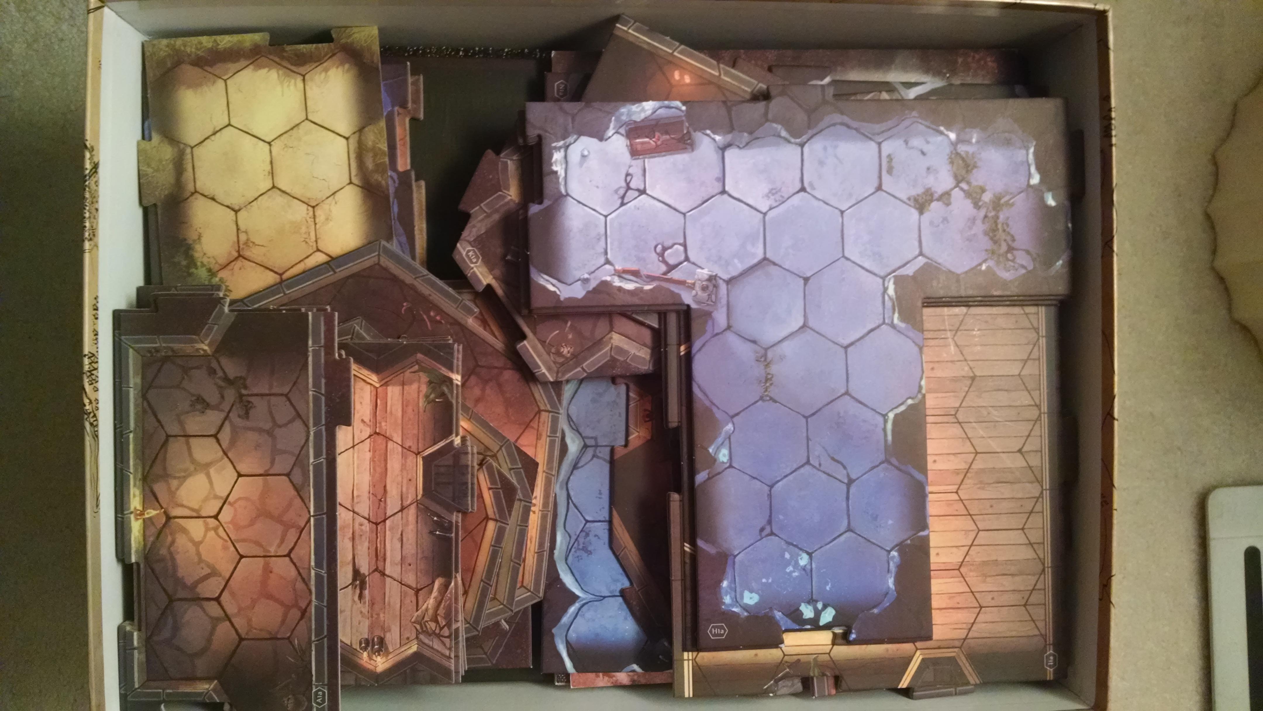 How to organize Gloomhaven the inexpensive way! 