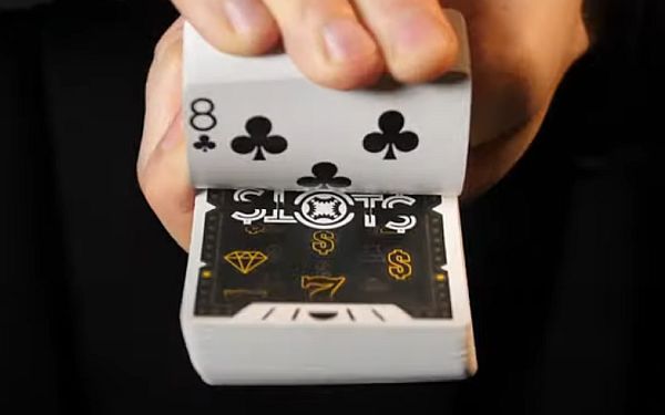 Gambler's Playing Cards (Borderless Black)