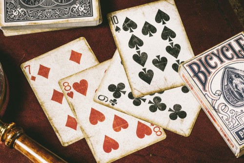 1900系列 playing 牌。