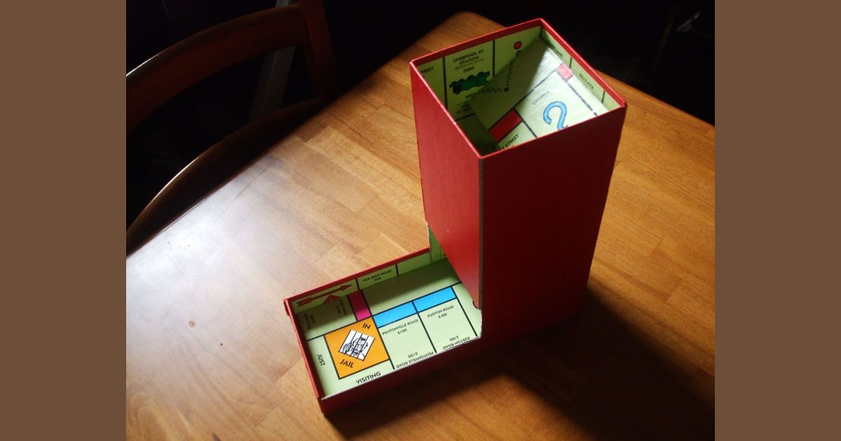 A Monopoly troll Holtidő Blog BoardGameGeek