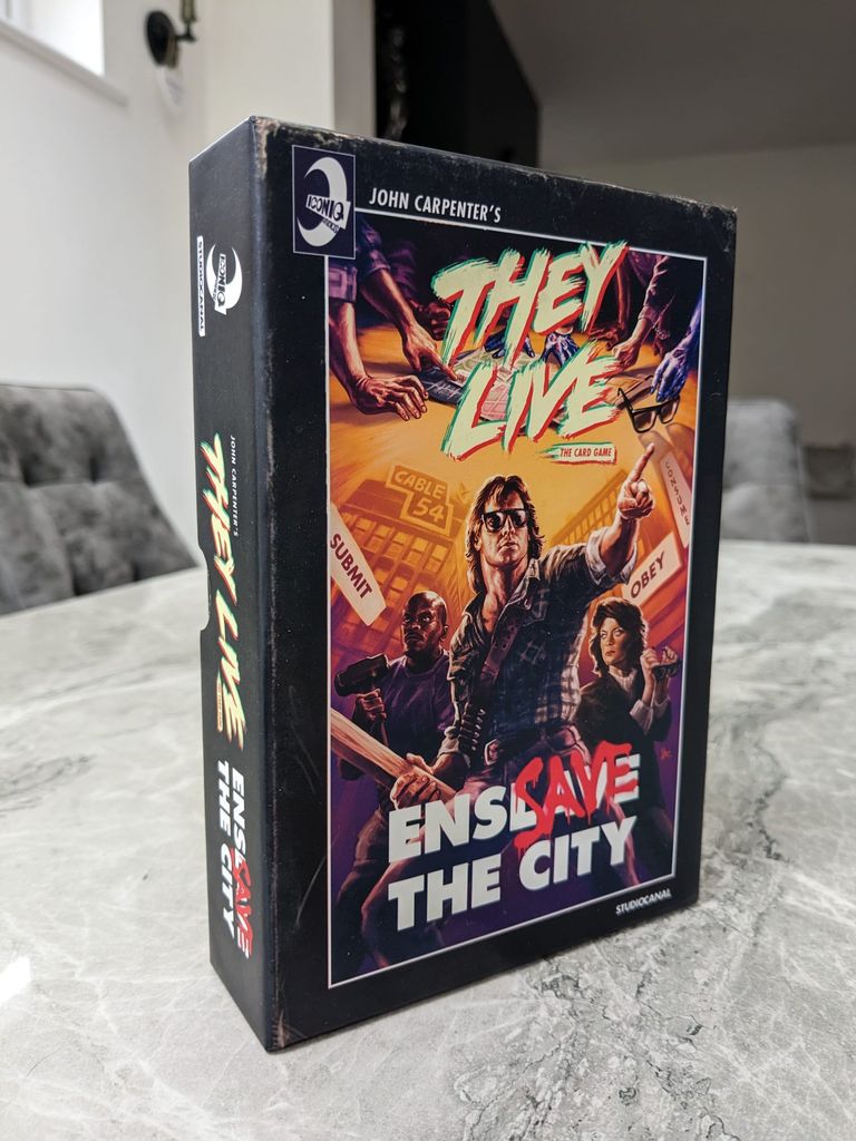 Illustration 10 de They Live: The Card Game - Save The City/Enslave The City