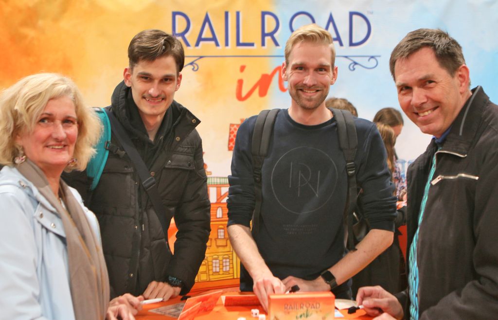 Board Game: Railroad Ink Challenge: Shining Yellow Edition