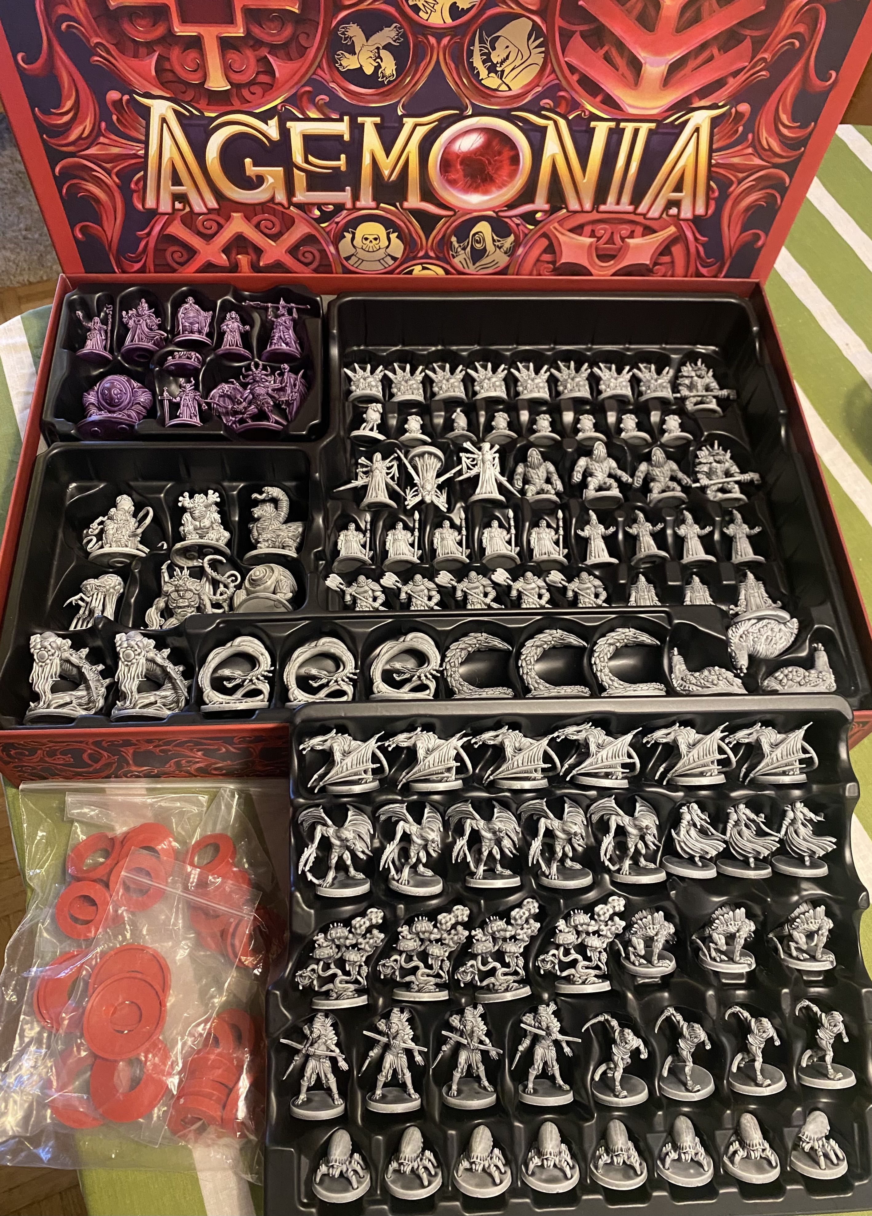 Miniatures of Agemonia, a professional hobbyists view | Agemonia