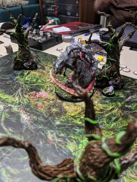 Oathsworn Into The Deepwood Amberlight 28 Dice Set main image 1