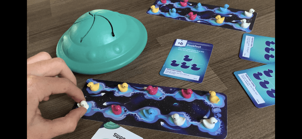 Illustration 2 de Abducktion: A Weirdly Strategic Game of Duck Kidnapping