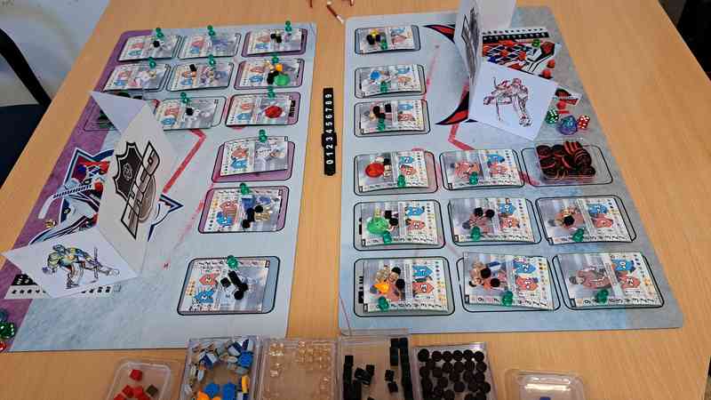 Elite hockey card game