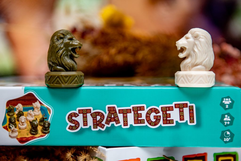 Strategeti - review @ BoardGameColors | Strategeti