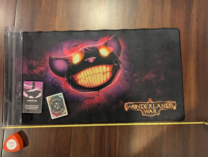 グランドアーカイブ - Cheshire Cat プレイマット Wonderland's War: Art-Themed Play Mats | Image | BoardGameGeek