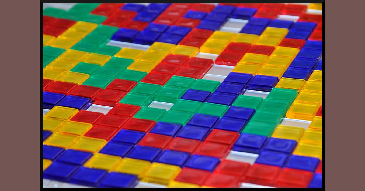 Constructive Games (Games where you're building something)