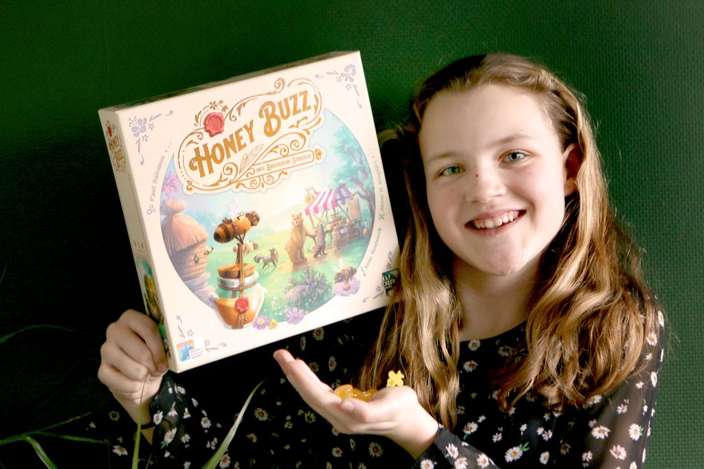 Board Game: Honey Buzz