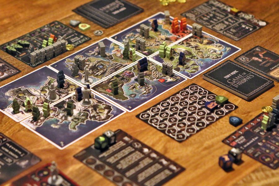 Prepare to navigate the perilous world of Westeros with Tiny Epic Game of Thrones, where alliances are fragile, betrayals are common, and the fate of your House hangs in the balance. Players will assume the roles of the mighty houses of the Seven Kingdoms