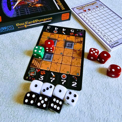 Dish 'em Out: diner-themed strategy board game – SimplyFun