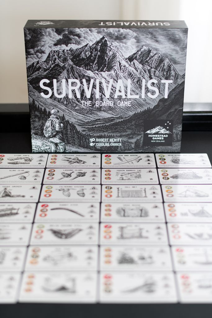 Illustration 1 de Survivalist: The Ultimate Game of Wilderness Survival
