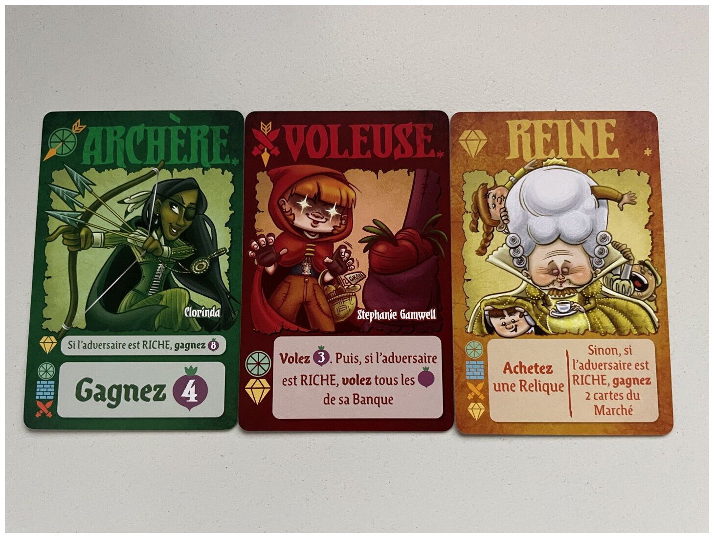 Village Pillage: Robin des Bois – 3 Cards Bonus Plato