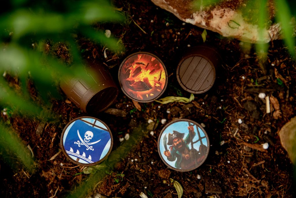 Arrr!-Mada -  @BoardGameColors