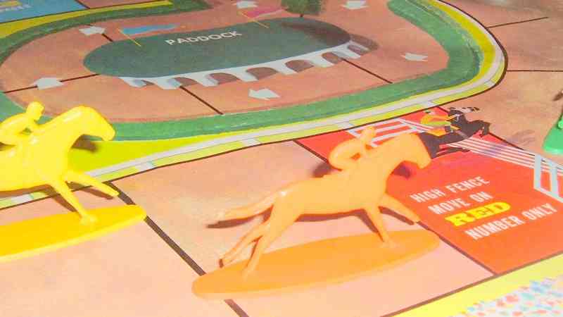 Giant Wheel Thrills 'n' Spills Horse Race Game