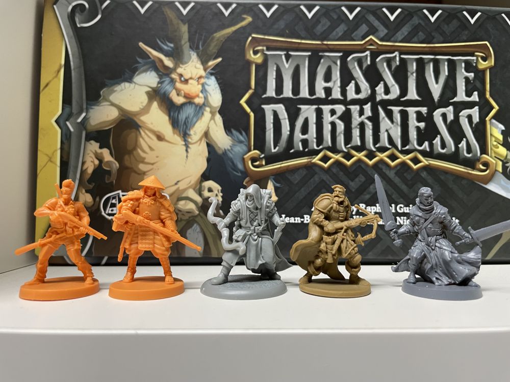 Miniatures scale vs zombicide vs massive darkness A Song of Ice
