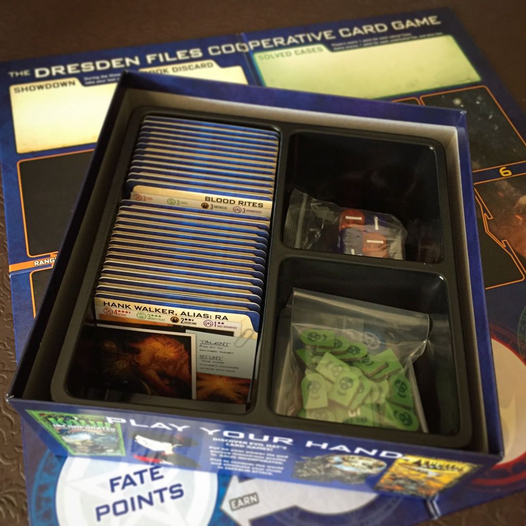 Illustration 5 de The Dresden Files Cooperative Card Game