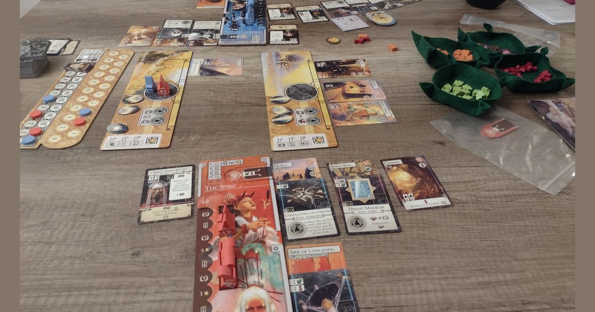 It’s not victory pointy hats … First impressions of Evenfall Board