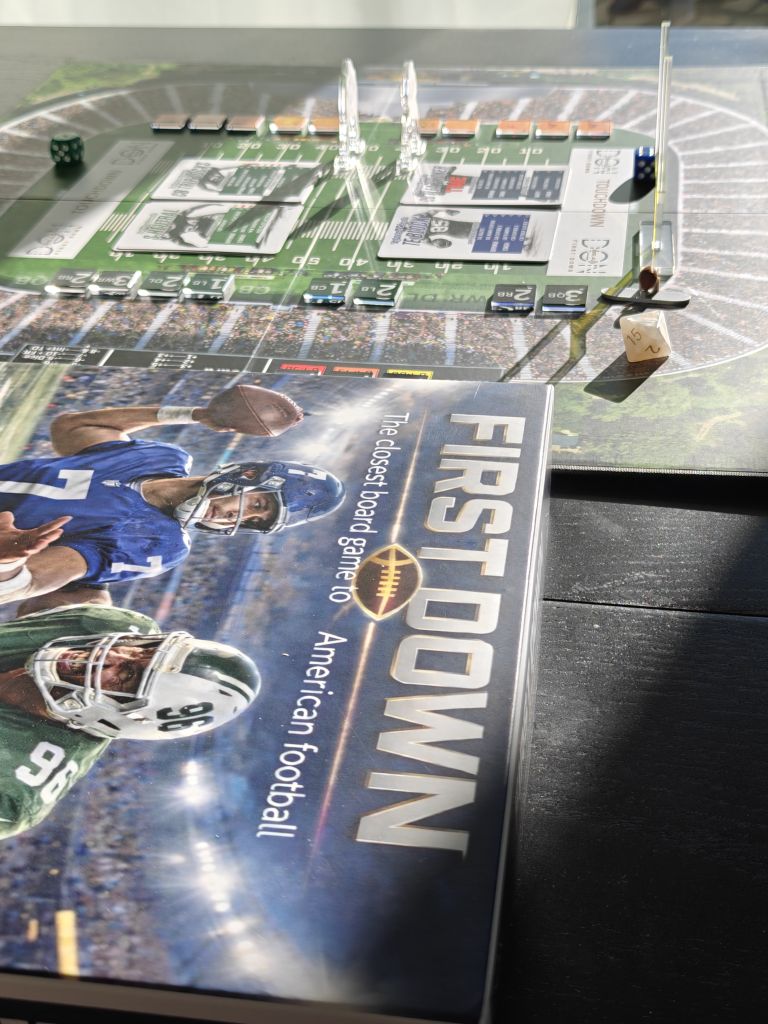 Illustration 11 de FIRST DOWN: Tactical Football Board Game