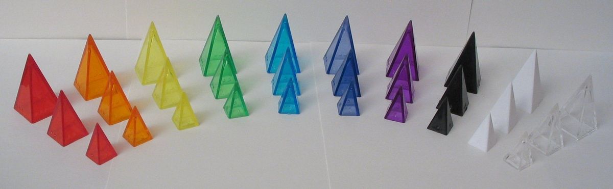 Looney Pyramids | Board Game Accessory | BoardGameGeek