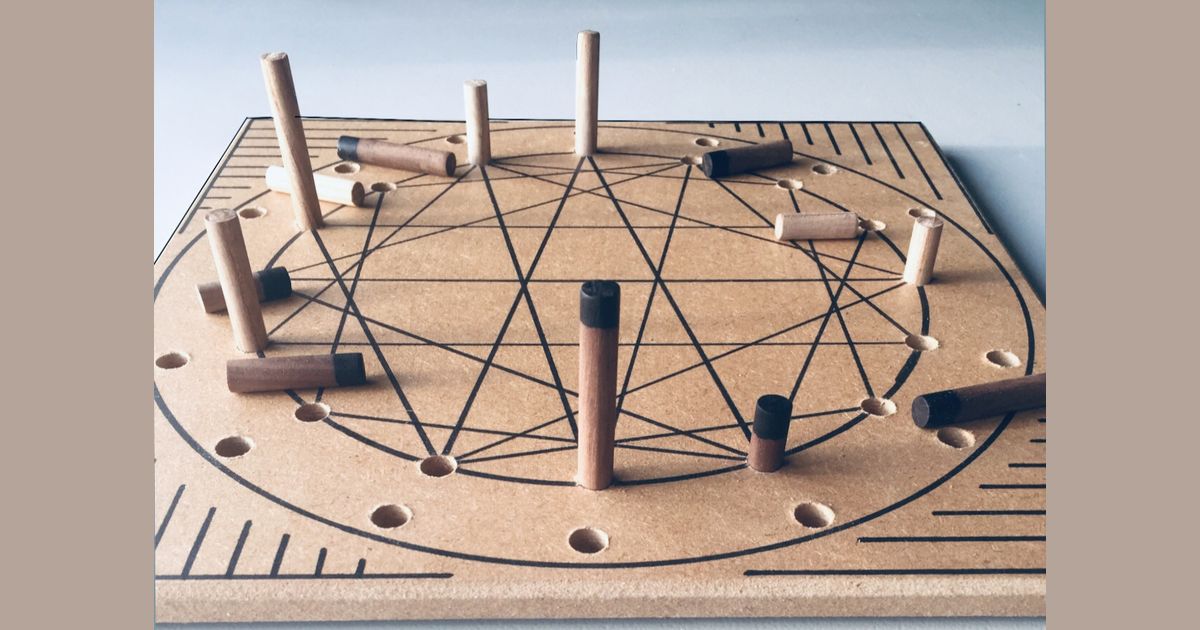 Linear Pursuit Board Game BoardGameGeek