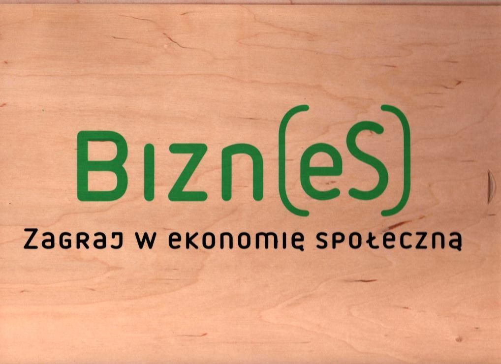Bizn[eS]