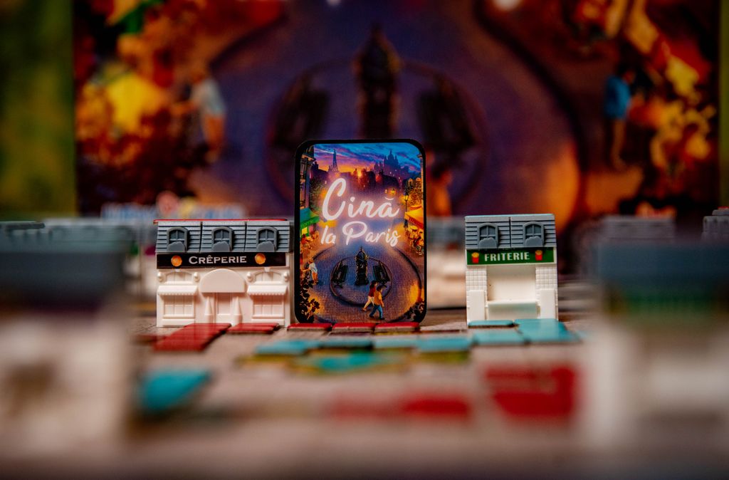 Dinner in Paris @BoardGameColors