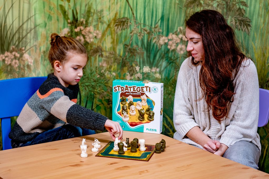 Strategeti - review @ BoardGameColors | Strategeti