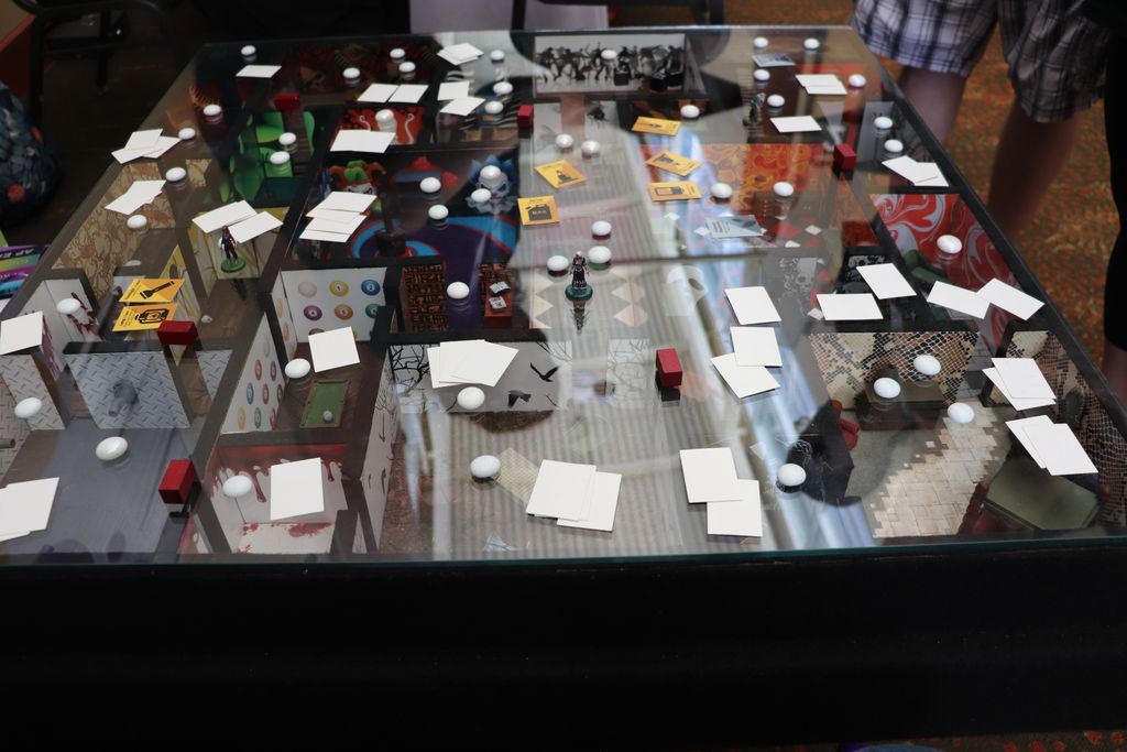 Illustration 1 de Shadow Brume: A Co-Op Survival Horror Board Game