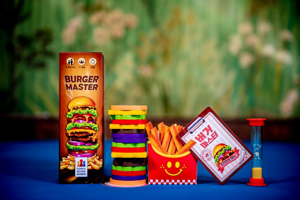 Burger Master - Review @BoardGameColors | Burger Master