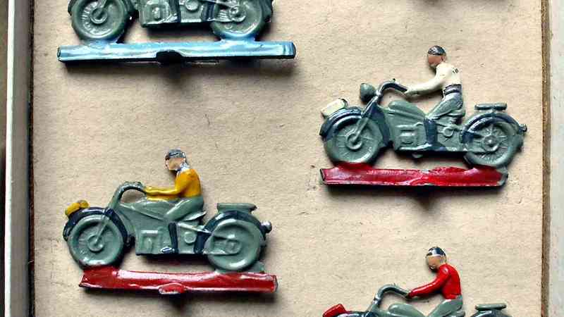 Achtung! "S-Kurve": Großes Motorrad-Rennen