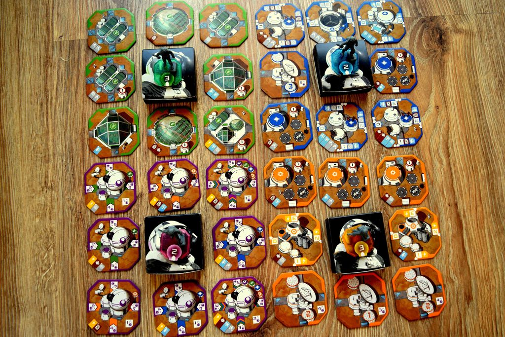 Tile-laying game with an element of pressure | Humanity