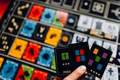 Carte e componenti di Eternal Decks in dettaglio