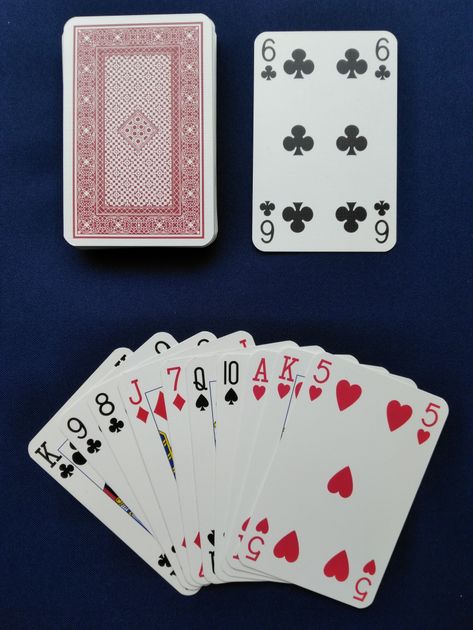 マストフォローソリティア Follow The Suit Solitaire Board Game Boardgamegeek