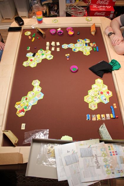 Kaiyoot Board Game Table