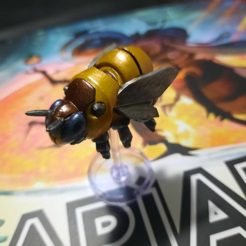 queenbee 花魁(小) LOL Surprise 707 Day Queen Bee Mystery Pack MGA