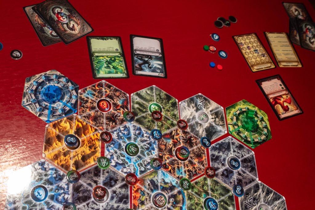 Illustration 3 de The Dragon's Tweak - A game of strategic summoning