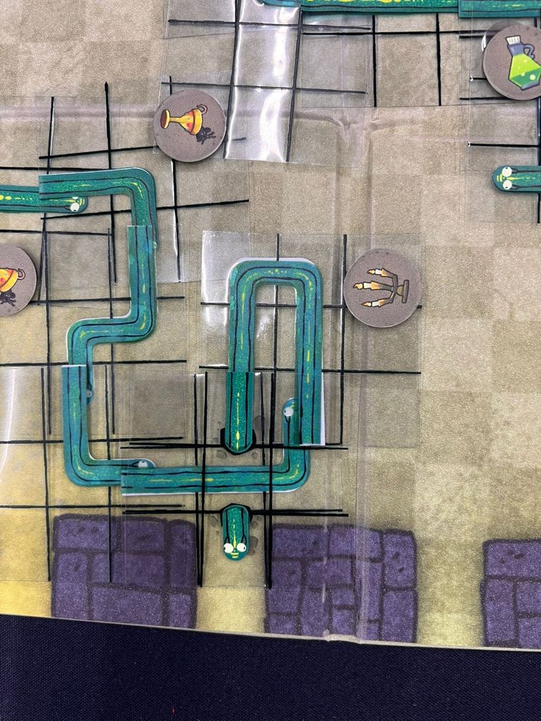 Illustration 8 de Dungeon Crawlers | Inspired by the classic mobile Snake game