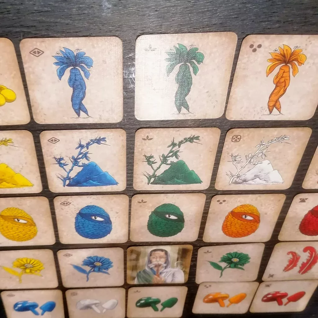 Alarún Card Game Review Boardgames above and beyond BoardGameGeek