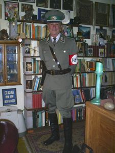 Richard Berthold portrait